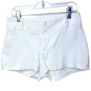 Dollhouse Shorts White Size 1